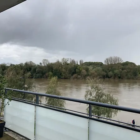Two-bedroom With Balcony Nantes